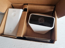 XFinity Security Camera SCHC2AEW White Indoor/Outdoor with Power Adaptor  Box