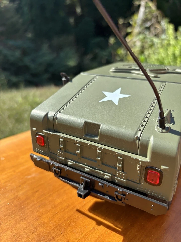 Military U.S. Army Humvee Hummer Field Vehicle Alloy Diecast 1/18 scale by KDW - Image 4 of 4