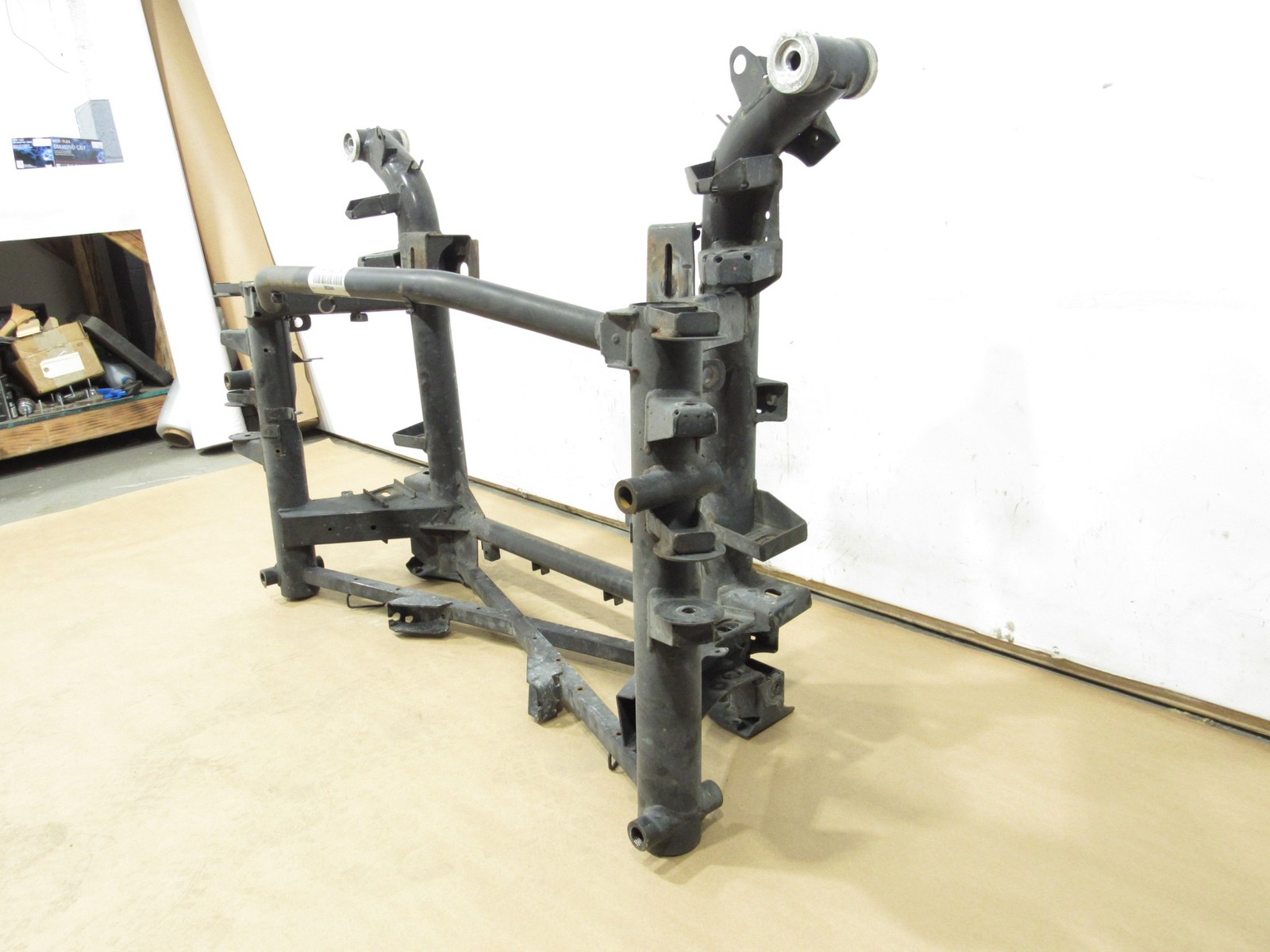 14-18 Aston Martin Vanquish 2014 Rear Suspension Crossmember Subframe Cradle ;Y2