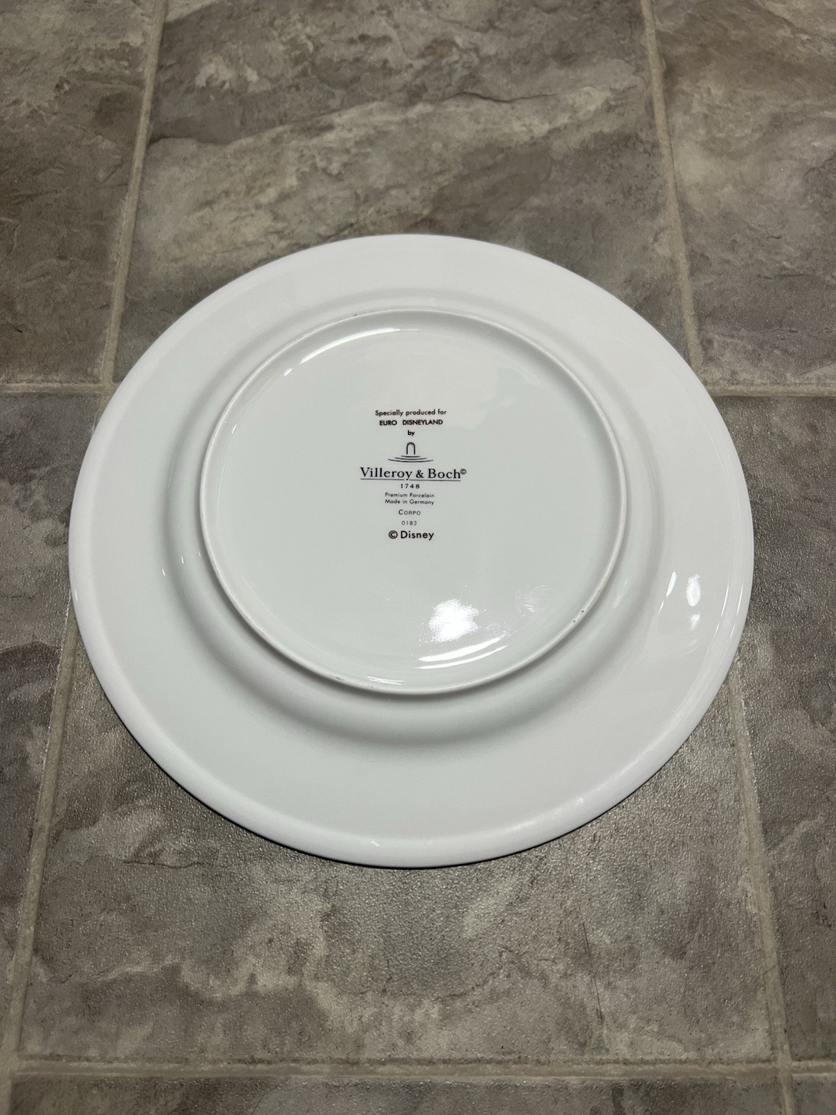 Euro Disneyland Paris “L'Auberge de Cendrillon (Cinderella's Inn)” Dinner Plate