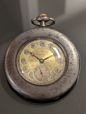 Taschenuhr Tavannes Watch Co. aus Eisen Gunmetal um 1920, läuft