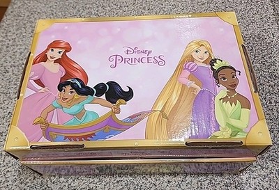 Disney Princess Dress Up Trunk   21-Piece Deluxe Costume Set  Ariel, Jasmine