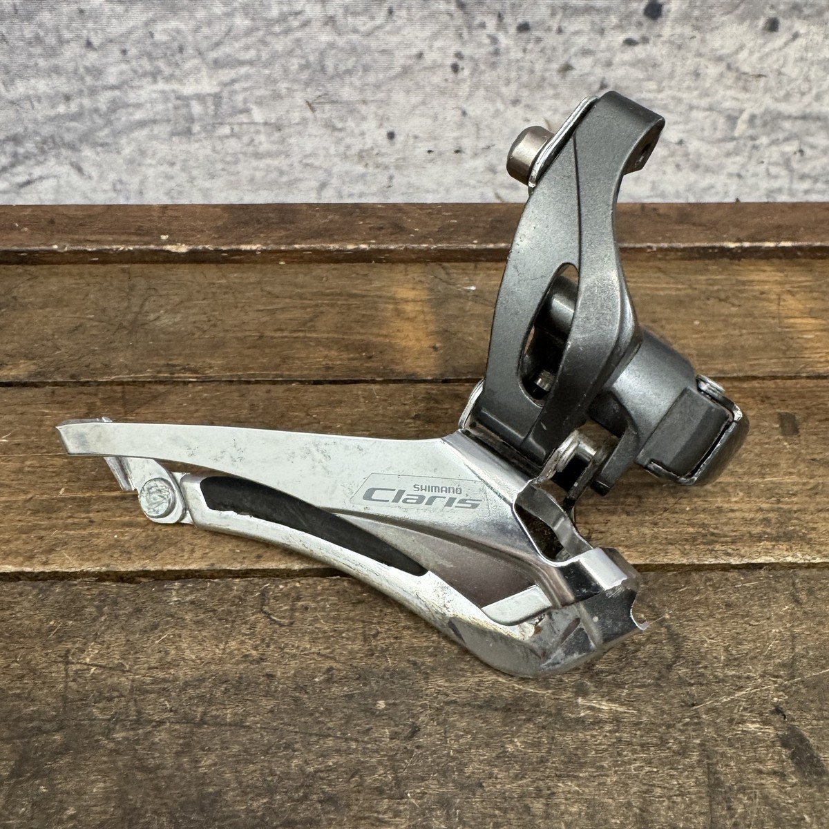 Shimano Claris FD-R2000 Front Derailleur 31.8 Clamp Double 8s Road