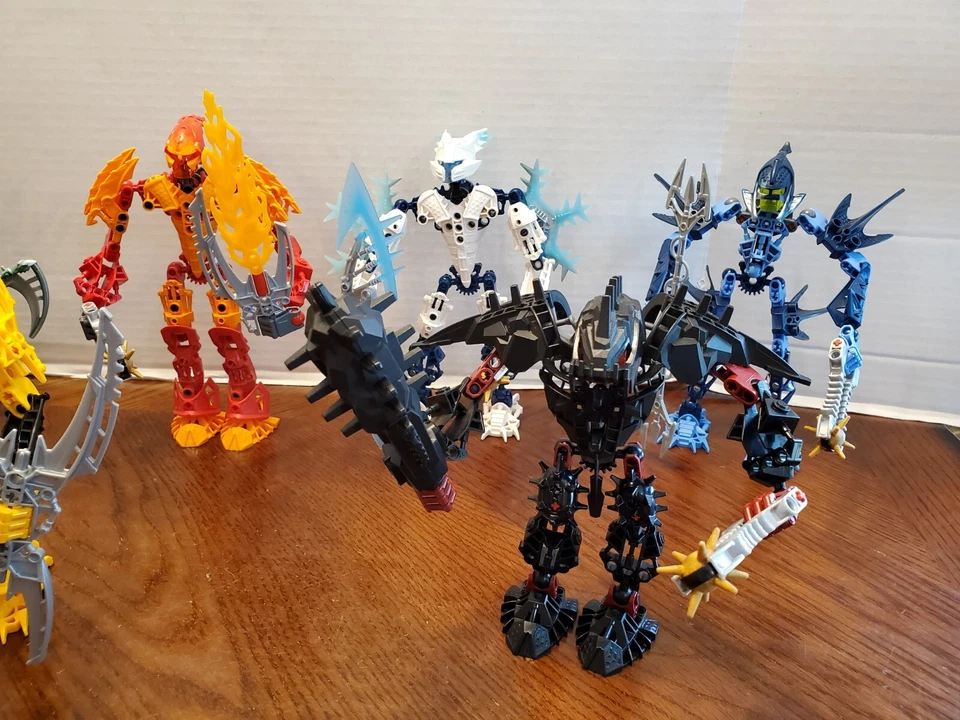 LEGO Bionicle Glatorian Legends Juego Completo de 6 con Armas y Bolas Thornax Foto 3 de 4