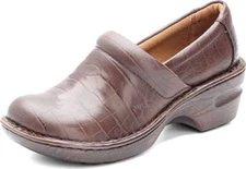 b.o.c. Women's Peggy Clog / Size 6 Medium / Brown