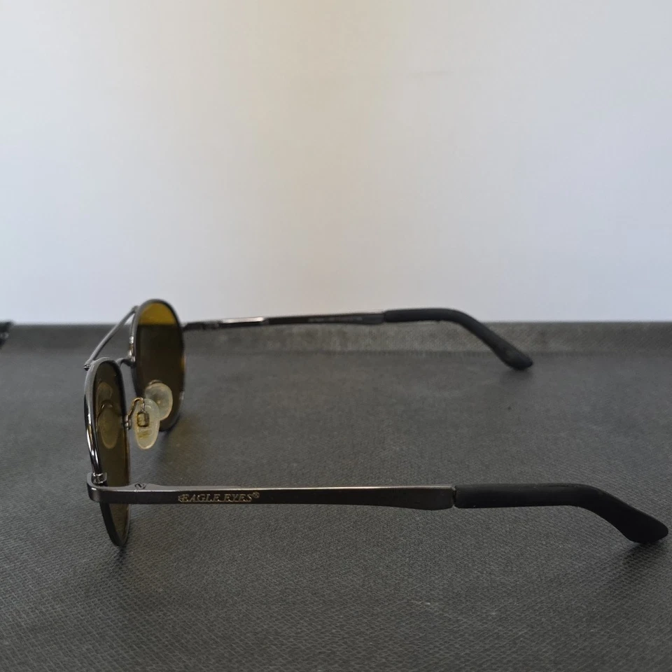 Gafas de sol Eagle Eyes para hombre gris metalizado aviador años 90 Y2K skate calle Foto 4 de 4