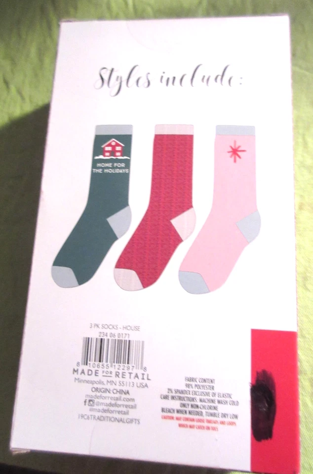 CHRISTMAS Socks Three pairs Boxed Set Size 9-11 Ankle Socks NEW in Gift BOX - Image 2 of 3