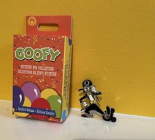 Disney Store Limited Addition Anniversary Goofy in Tuxedo Mystery Pin In Box
