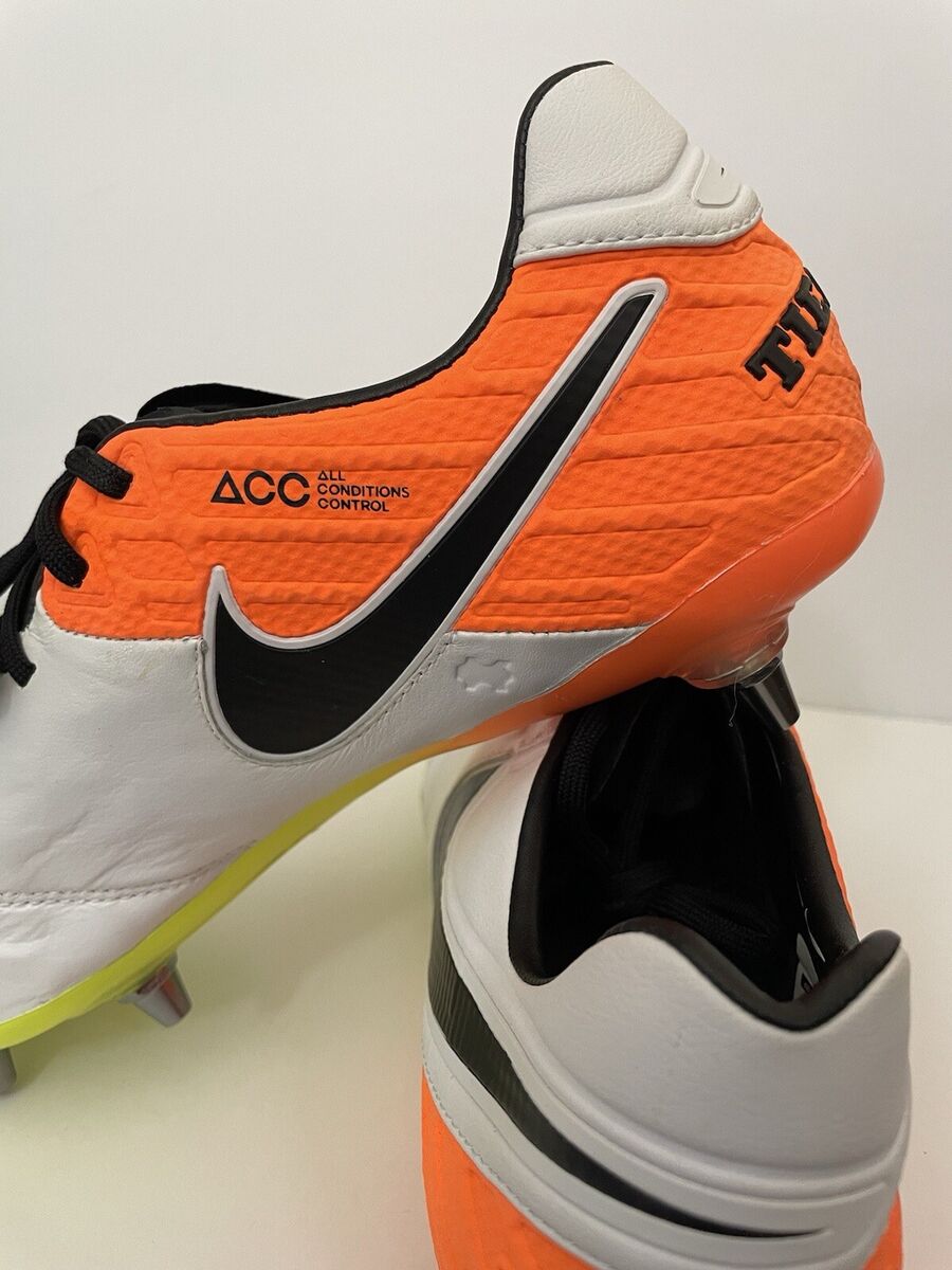 NIKE TIEMPO LEGEND VI SG PRO - WHITE/ORANGE ACC Soccer NIKE TIEMPO LEGEND VI SG PRO - WHITE/ORANGE ACC Soccer