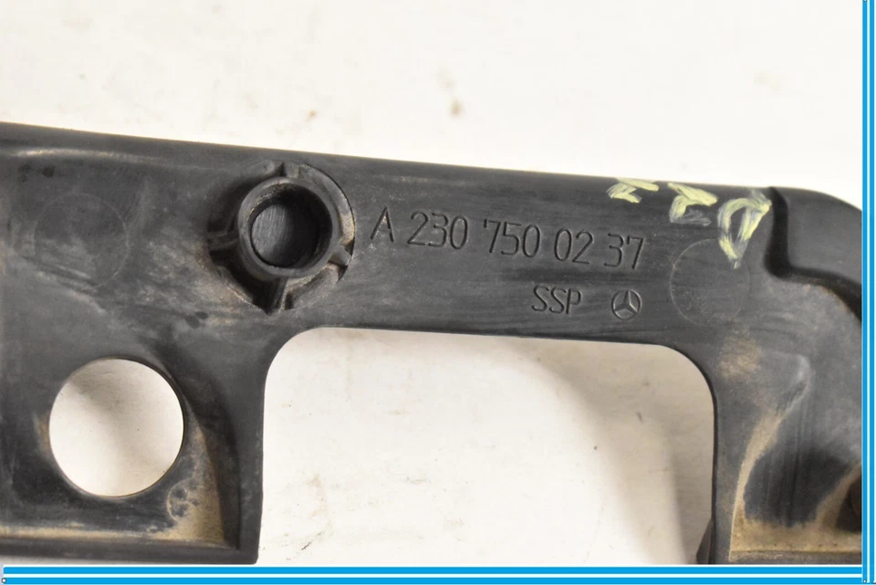 03-12 Mercedes R230 SL500 Rear Trunk Deck Lid License Plate Trim 2307500237 OEM - Image 4 of 4