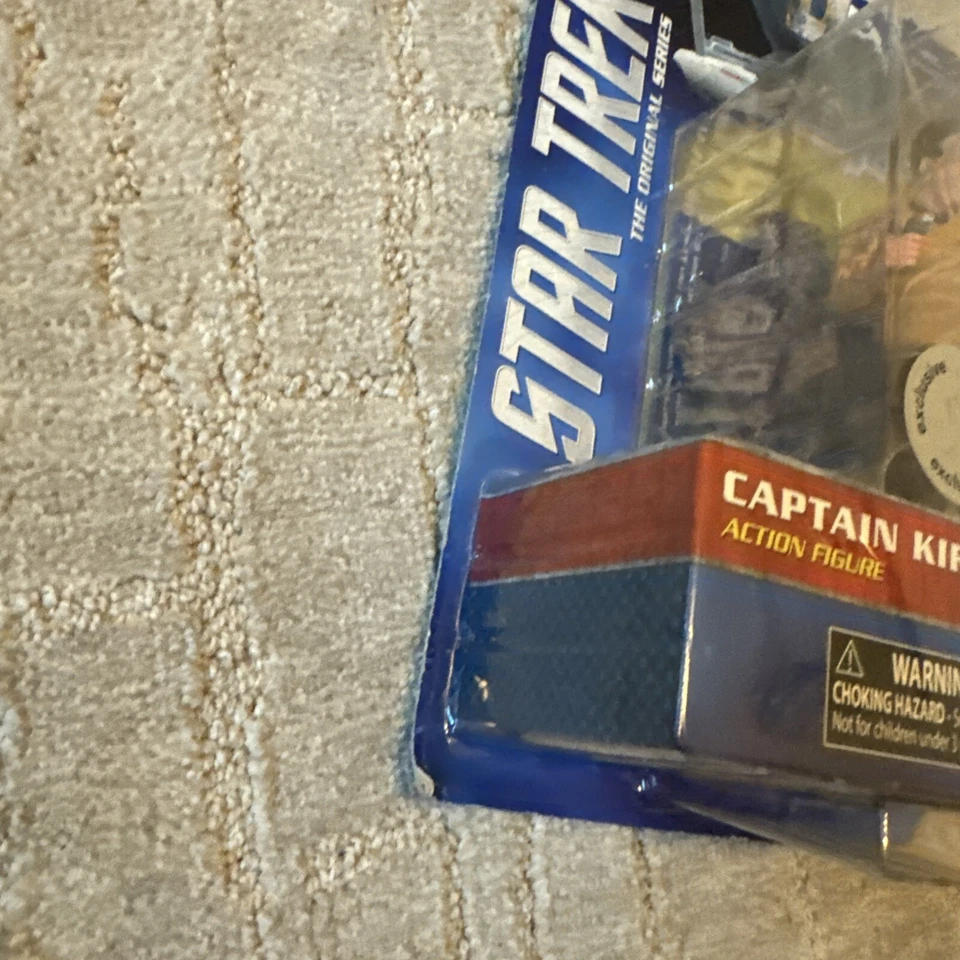 Figura de acción Star Trek Captain Kirk - Juguetes exclusivos Diamond Select de Toys R Us Foto 4 de 4