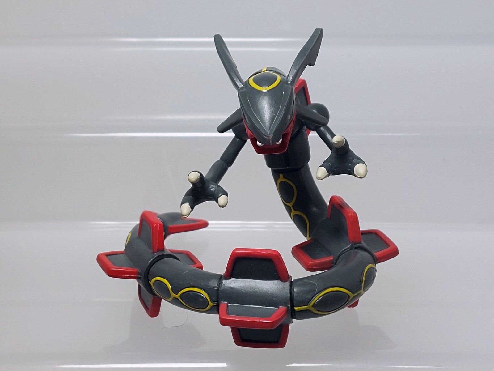 MONCOLLÉ Figure ML-31 Shiny Rayquaza