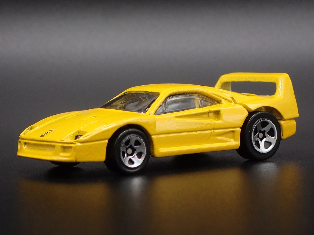 額縁 Displate YellowFerrari Limited Poster 61MnyrIgmaL._UF350,350_QL50_.jpg