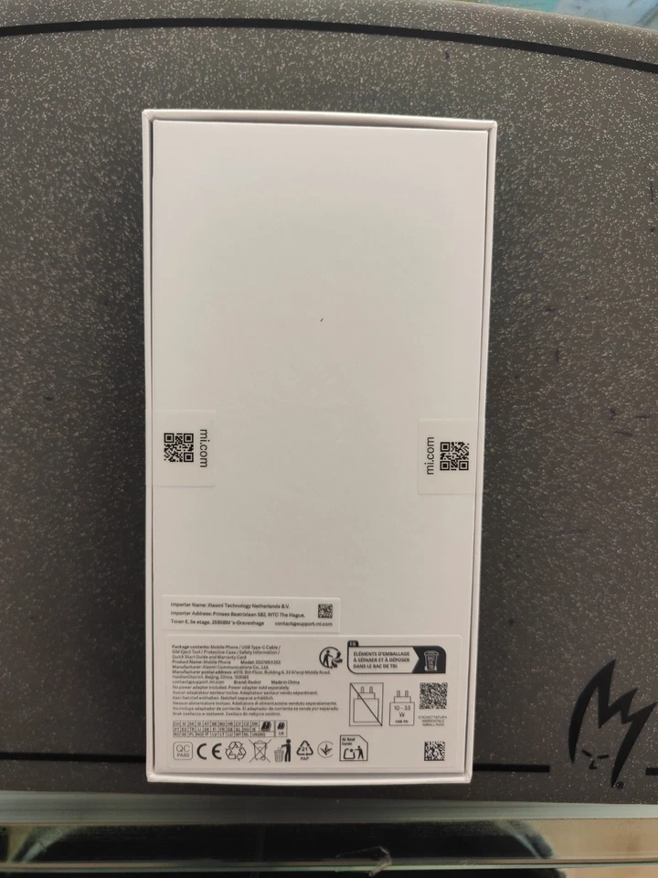 Smartphone Cellulare Redmi 15C 4G Dual Sim 4GB RAM 256GB - Midnight Black ITALIA - Immagine 2 di 4