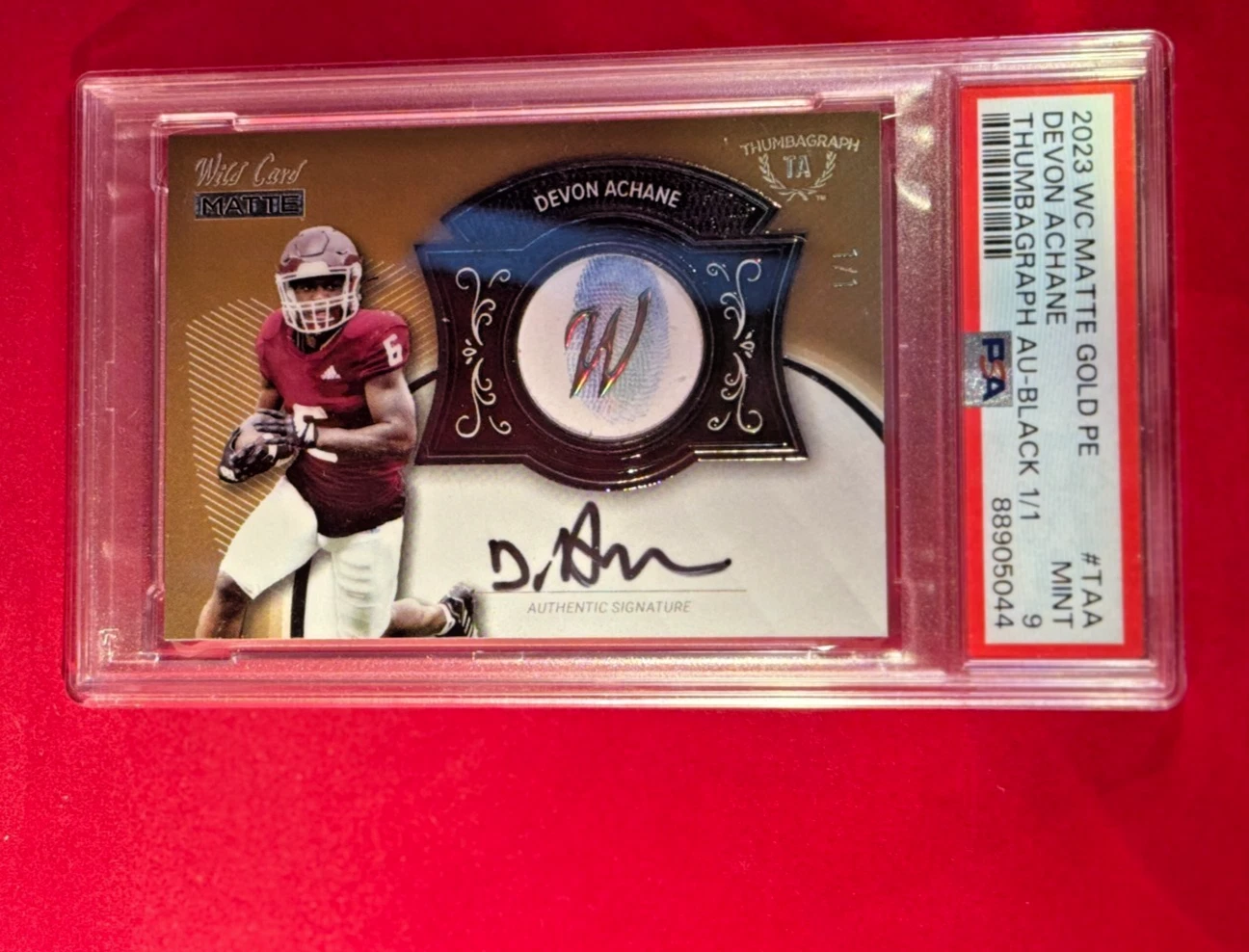 De'Von Achane Wild Card Matte Gold Premium Edition Thumbagraph Autographs #TAA Black 1/1