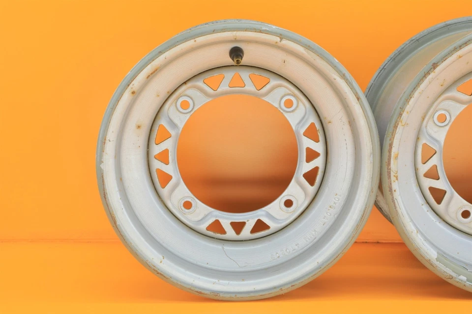 03-09 2005 Trail Boss 330 OEM Juego de llantas delanteras Conjunto 4/156 Foto 2 de 4