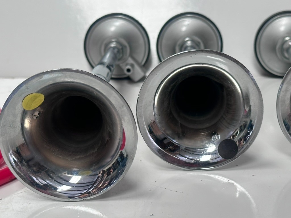 Maserati Musical Air Horn Musical 4 Pc Working Italy BMW MGB Marcia Nuziale