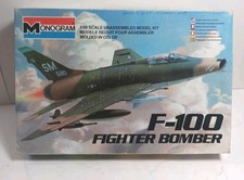 Monogram F-100 Fighter Bomber Super Sabre Mod...