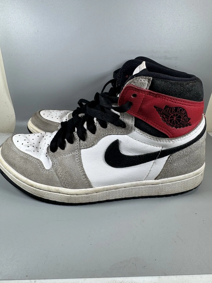 Nike Air Jordan 1 Retro Alto OG Gris Humo 2020 - Talla 7 EE. UU. - Usado Foto 4 de 4