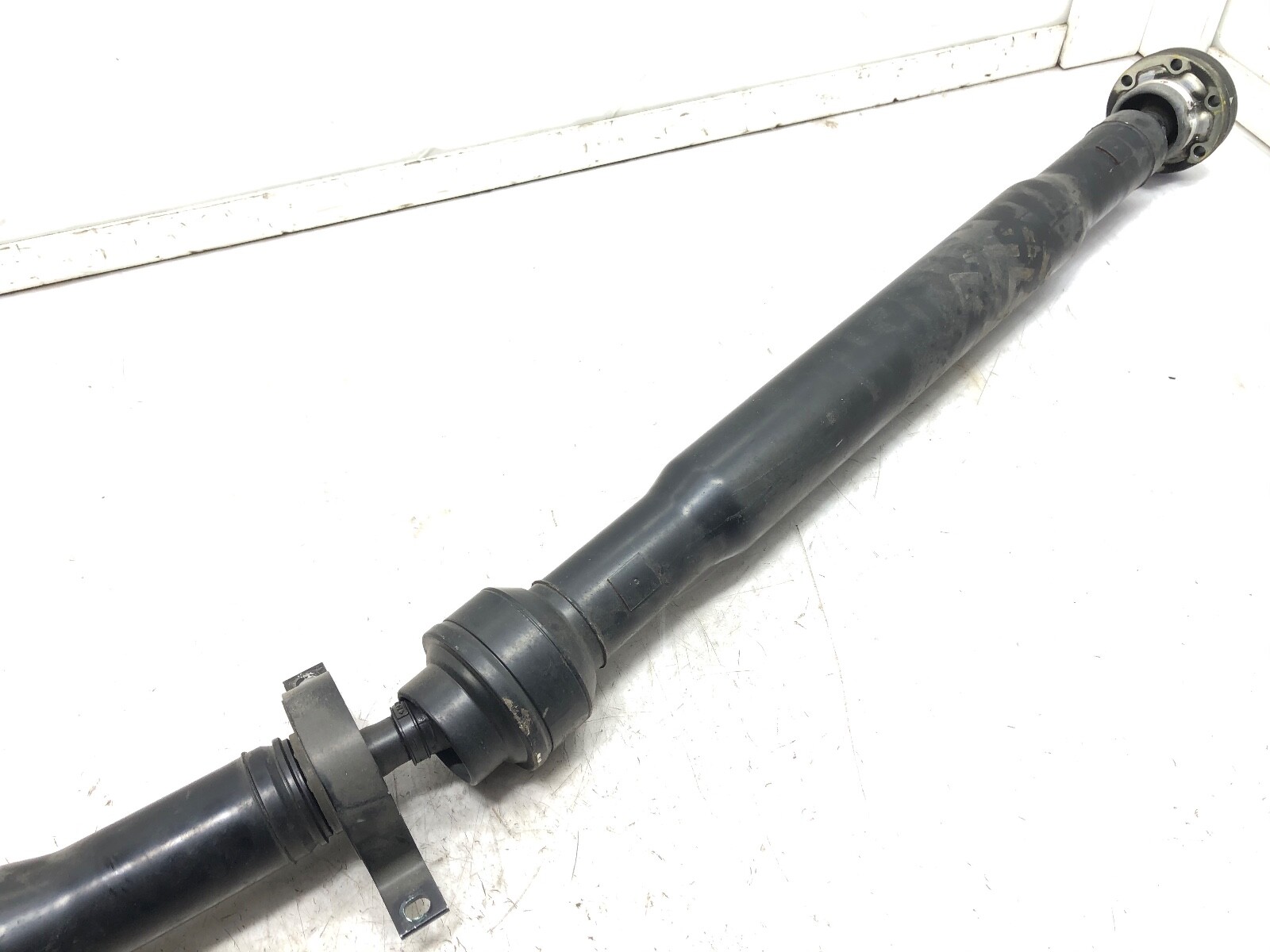 2014-2020 MASERATI GHIBLI RWD REAR DRIVE SHAFT OEM.