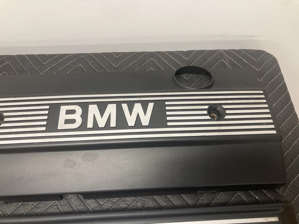 Par de molduras de colector de motor BMW E39 1997-03 540i 528i OEM #113M Foto 3 de 4