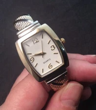 Very Pretty Vintage JCP Quartz Watch Gold Tone Cuff Clamper Bracelet Works