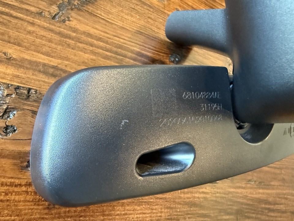 OEM 20132019 Dodge Ram 1500 Auto Dim Rear View Mirror Backup Camera