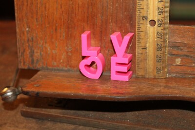 ''My Life As'' for 18 in Dolls LOVE Heart Desktop Decoration L O V E