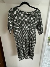 Orla Kiely X Uniqlo Women’s Classic Orla Print medium , Never Worn