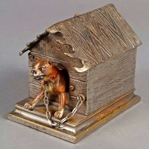 Wiener Bronze / Vienna Bronze  Hund in Hundehütte 1875 – 1899 - Dog in doghouse - Afbeelding 1 van 6