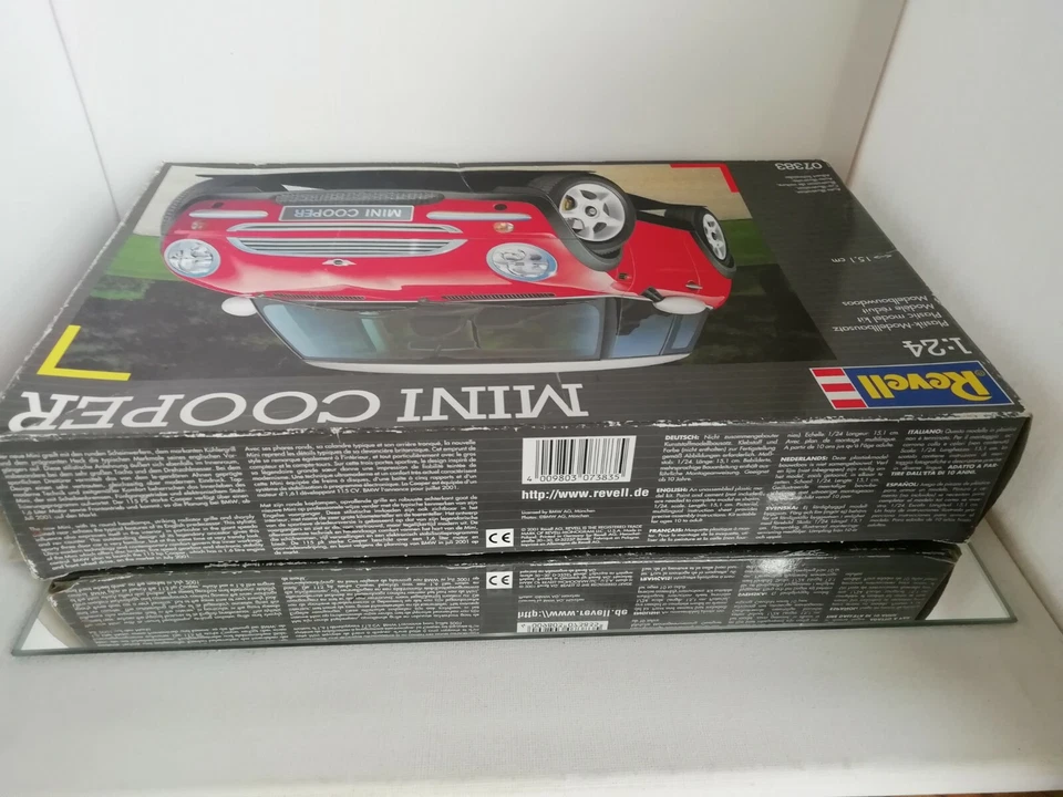 KIT MODELLO REVELL 07383 MINI COOPER IN SCALA 1:24 IN SCATOLA - Immagine 4 di 4