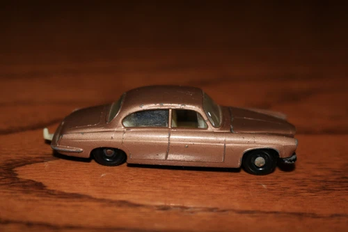 Vintage Matchbox Lesney #28 MK 10 JAGUAR