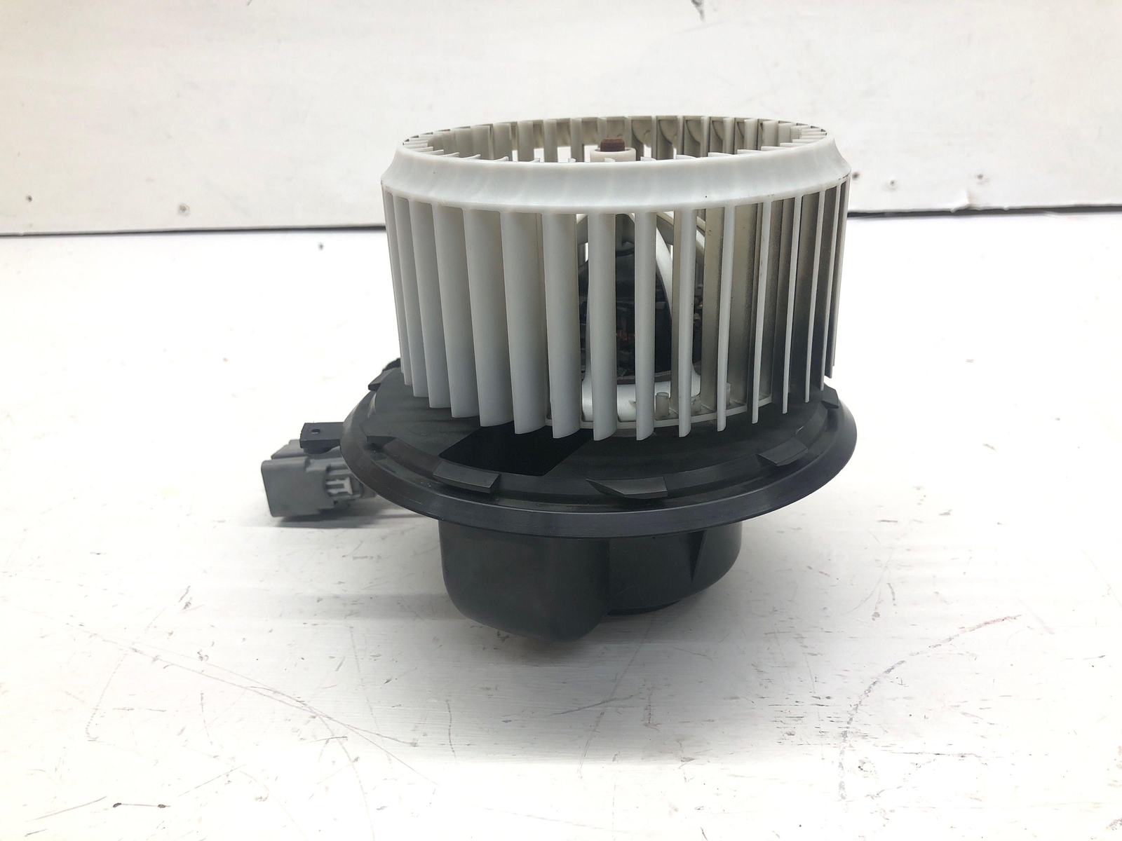 2017-2020 FERRARI GTC4LUSSO BLOWER MOTOR FAN 82048800 OEM
