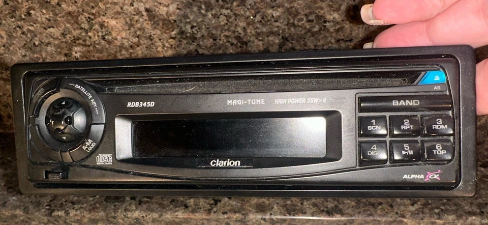 Reproductor de CD facial desmontable Clarion DRB3375 Magi-tune alta potencia 30 W x 4 ¡LEER! Foto 4 de 4