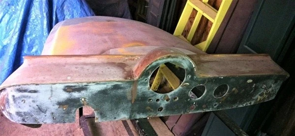 The dash panel before restoration.
