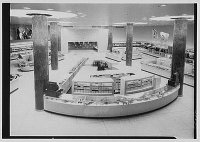 Bond's, business at 5th Ave. and 35th St., New York City. View from mezzanine