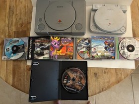 Sony Playstation console PS1, Sony PSOne LCD Slim console 4 games. READ DESCRIPT