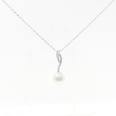 Authentic K18WG White Butterfly Pearl Necklace 0.4'' #260-006-379-9804