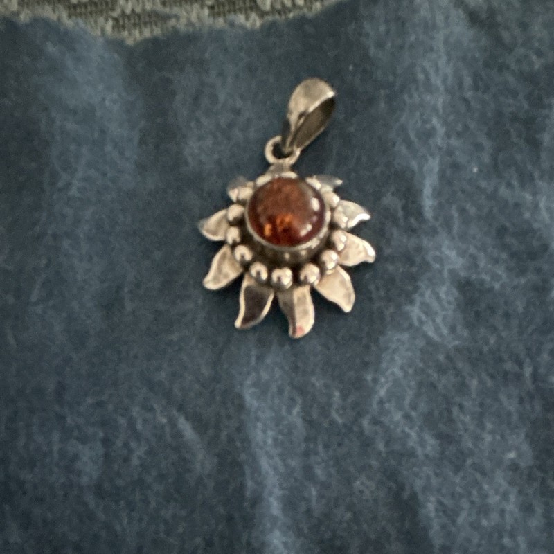 925 Sterling Silver Flower Pendant Round Brown Amber