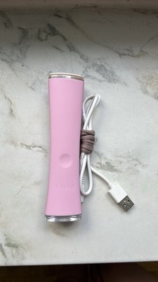 FOREO Espada Akne-Therapiegerät mit LED-Blau-Licht