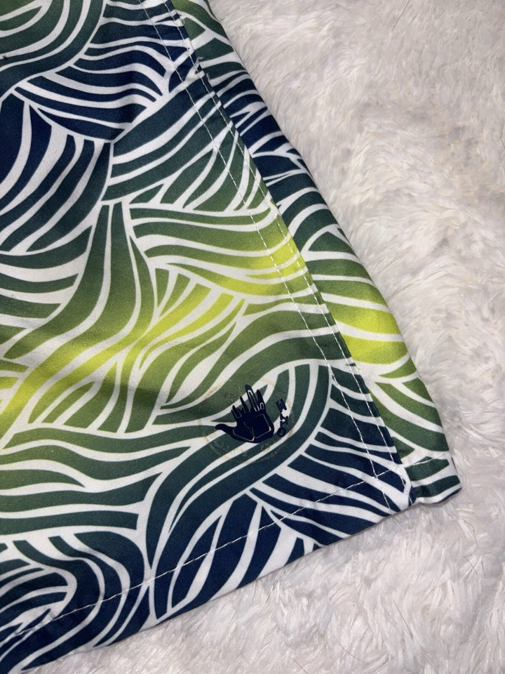 Body Glove niños talla. 8 board shorts multicolores. Bonito par Foto 4 de 4