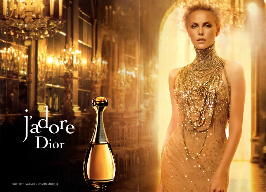 PUBLICITÉ MAGAZINE dépliable 2 pages parfum Dior J'adore Charlize Theron 2011