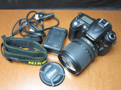 Nikon D90 NIKKOR 18-105 DX VR LOW CLICKS  690 Shutter Actuations