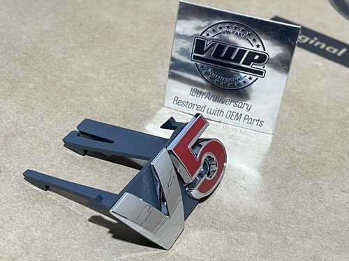 VW Bora V5 Front Grill Emblem Badge For Radiator Grille New Genuine OEM Part - Picture 3 of 6