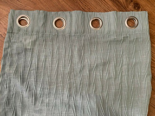 Set of 2 Bed Bath & Beyond Green Sheer Grommet Curtain Panels 50" x 95" - Picture 5 of 8