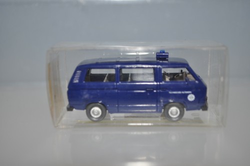 Wiking 692/1A Volkswagen T3 Kombiwagen ("THW") (Blue) -NEW w/BOX - Picture 2 of 5
