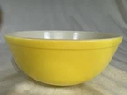 Vintage Pyrex 404 45 Ovenware Primary 4 QT Lemon Yellow Nesting Mixing Bowl USA