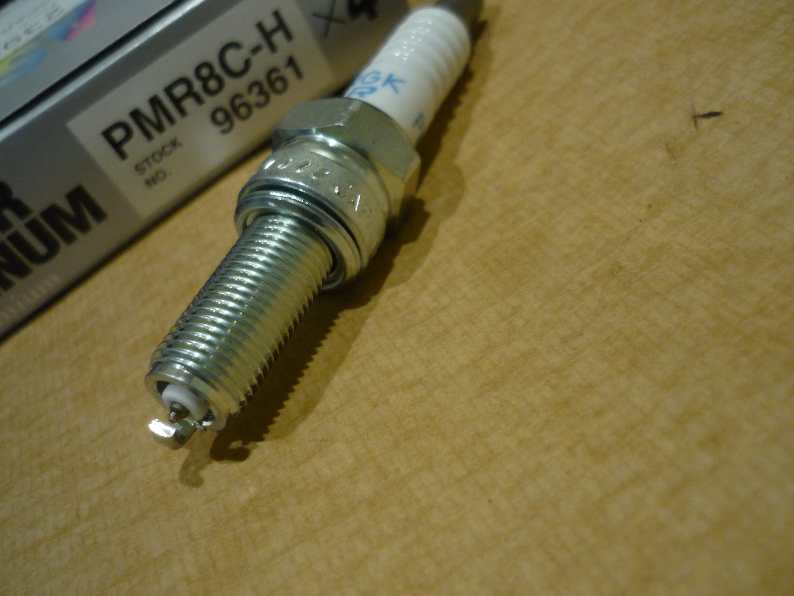 Maserati GranTurismo Spark plugs Set of 8 P/N 239242