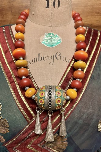 Moroccan berber Tagmoute egg enameled with African Copal Handmade Boho Necklace. - Picture 9 of 16