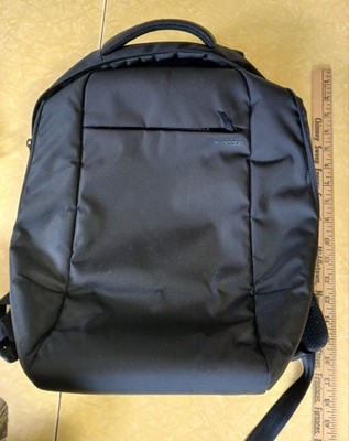 Incase Icon Lite Pack - Laptop Backpack - Black Pre-owned